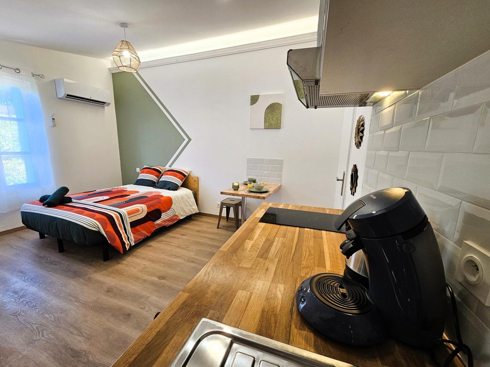 Tout Confort ! Ville, Climatisation, Parking, Wifi, Calme, Tv Carcassonne Exterior photo